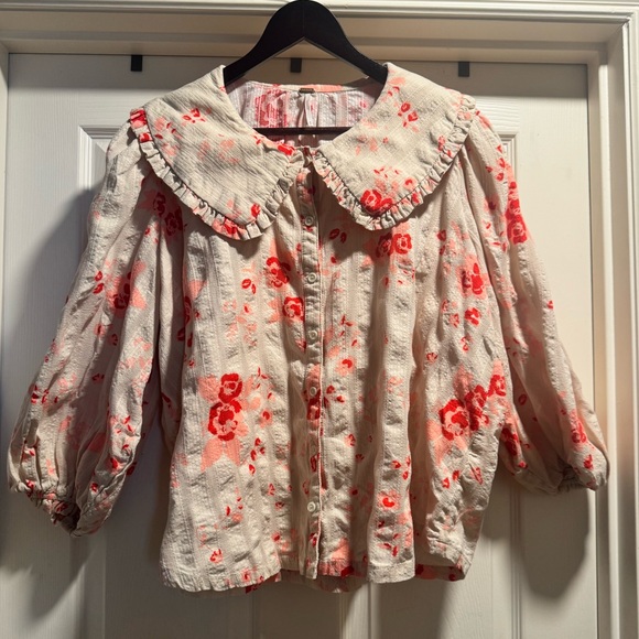 Free People Tops - Free People Floral Button-Up Blouse with Ruffled Collar Size Medium